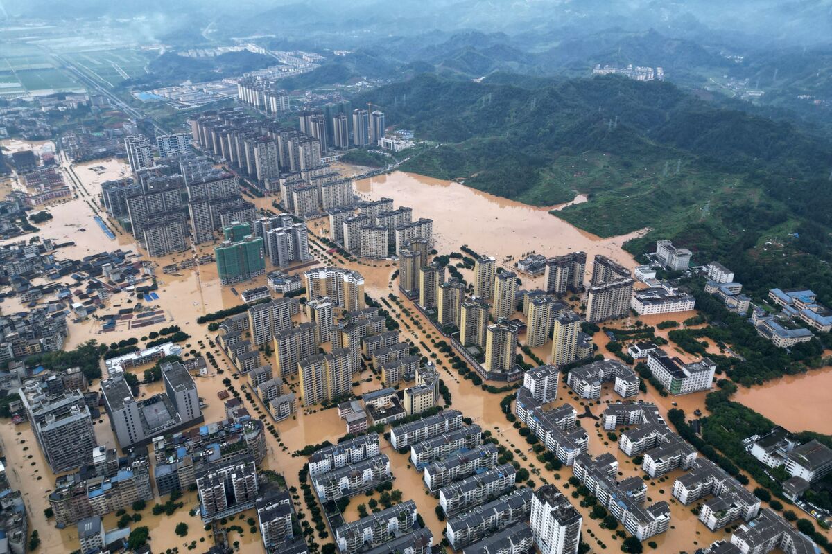 Floods in Southwest China Kill Six, Displace Thousands