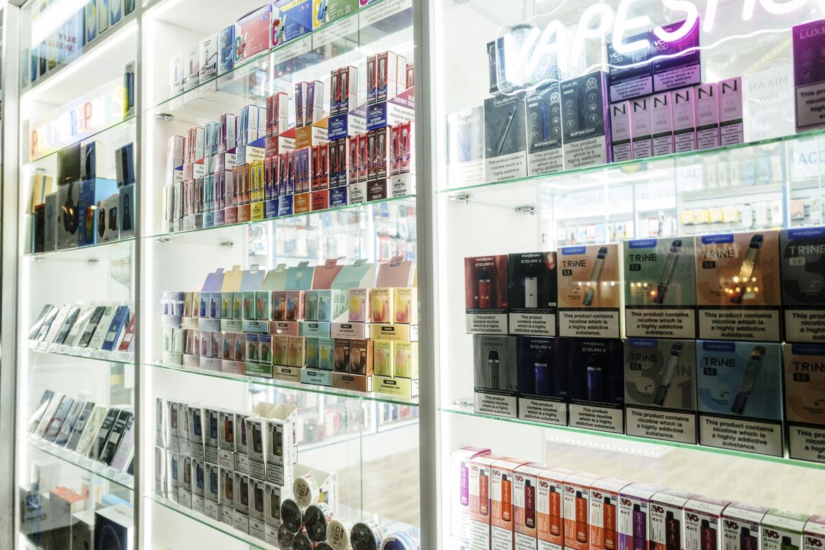 
                            Vape and Cigarette Sales Slump Amid UK Crackdown, NielsenIQ Says