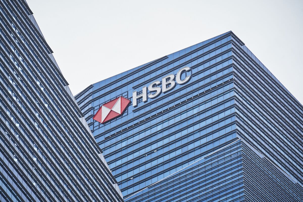 
                            HSBC Is Said to Shortlist Allianz, Sumitomo for Singapore Insurer