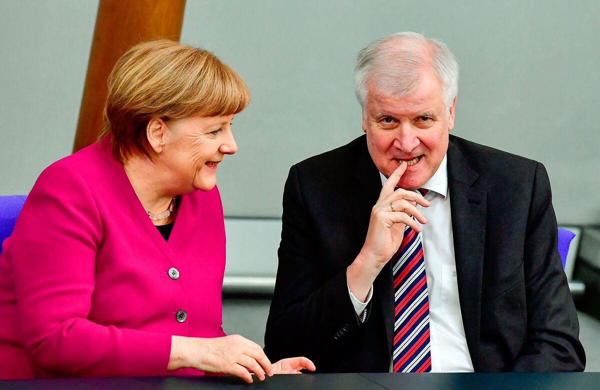 Merkel Tops Migration Hard-Liners In Poll On Government Showdown ...