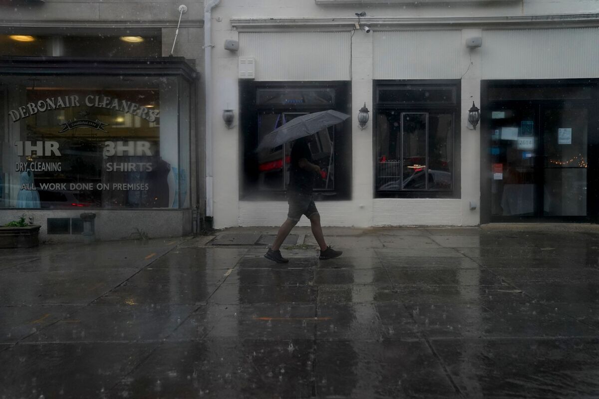 Powerful storm kills 2 people and leaves 1.1 million without power in ...