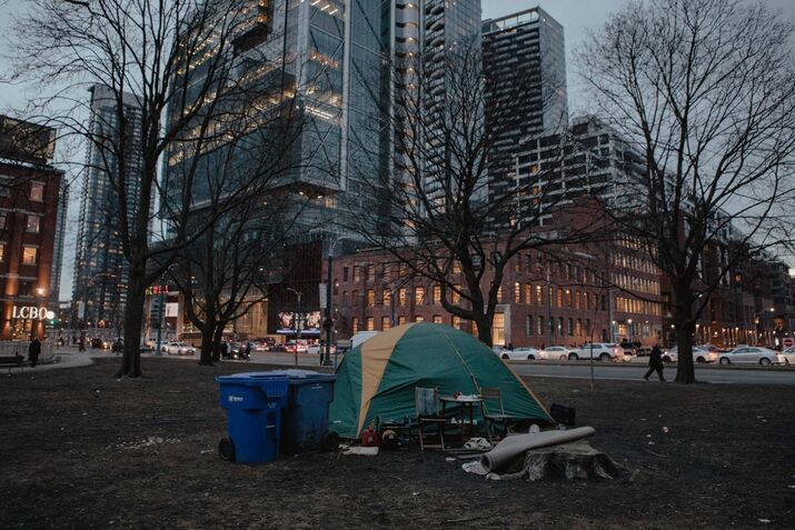 Housing Crisis, Packed Hospitals and Food Lines: Even in Canada?