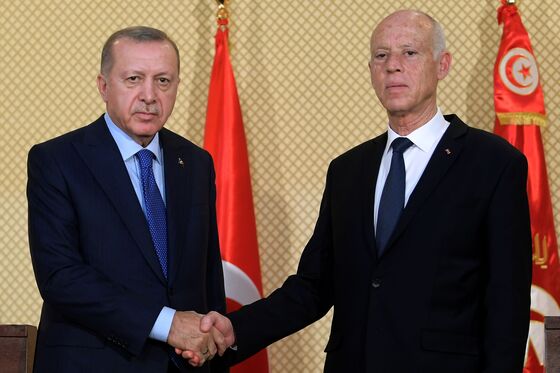 Erdogan Edges Closer to Deploying Turkish Troops in Libya