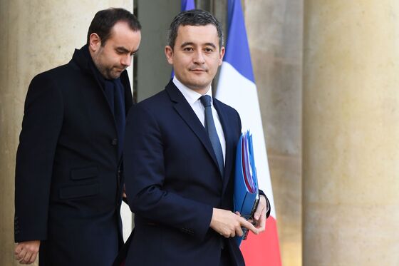 Macron Seeks to Drive Pension Reform With Fresh Talks