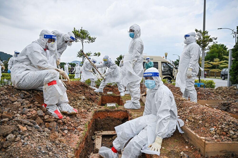 Malaysia Reports Record Daily Coronavirus Cases Amid Lockdown Bloomberg