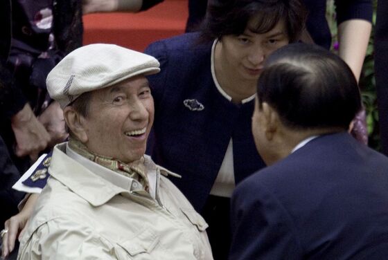 Stanley Ho, ‘King of Gambling’ Who Built Macau, Dies at 98