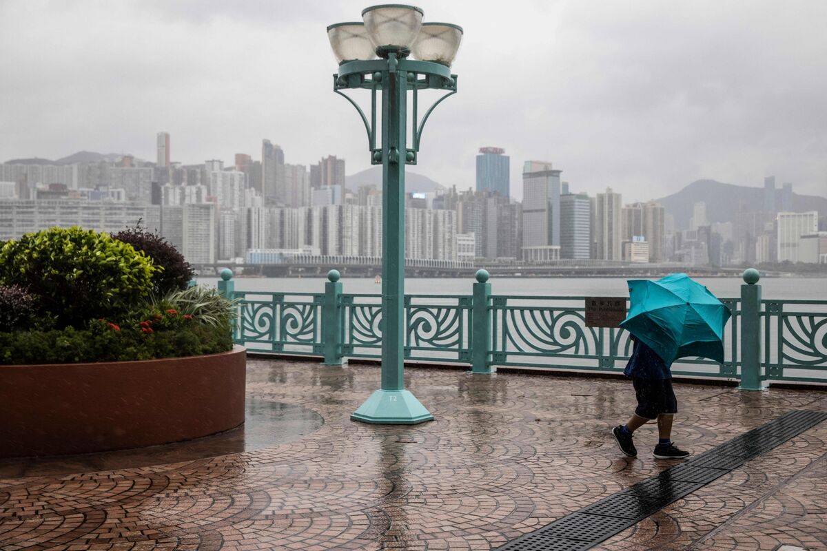Hong Kong Shuts Schools After Issuing Heavy Rainstorm Warning