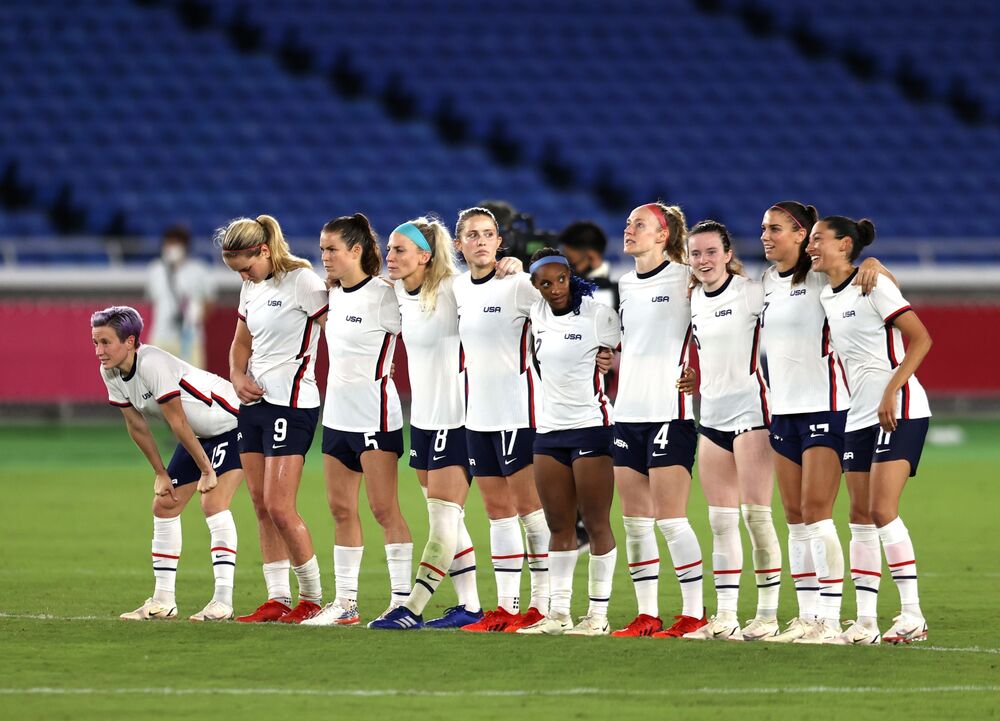 U S Men S Soccer Group Joins Women S Team In Pay Fight Bloomberg