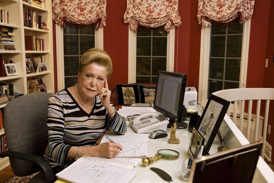 Mary Higgins Clark, ‘Queen of Suspense Novels,’  Dies at 92