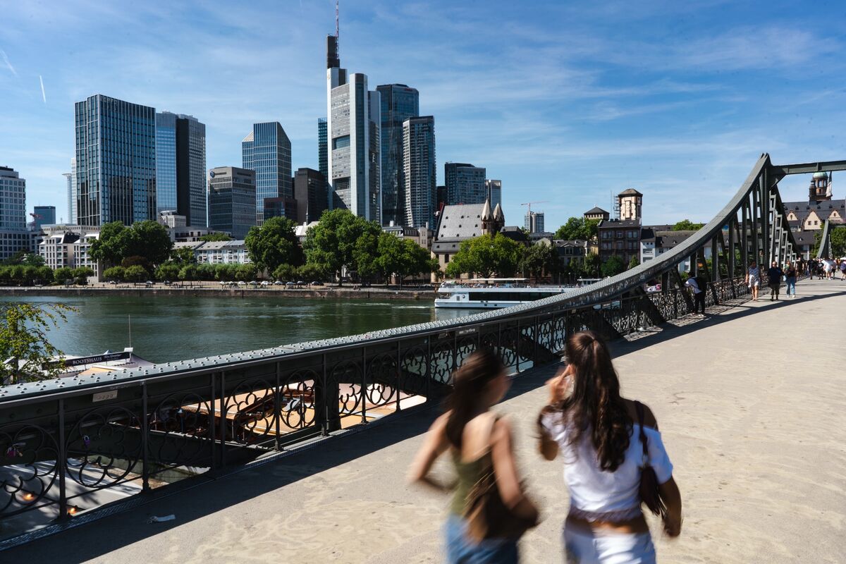 Money Managers Chase €500 Billion Historic German Pension Shift