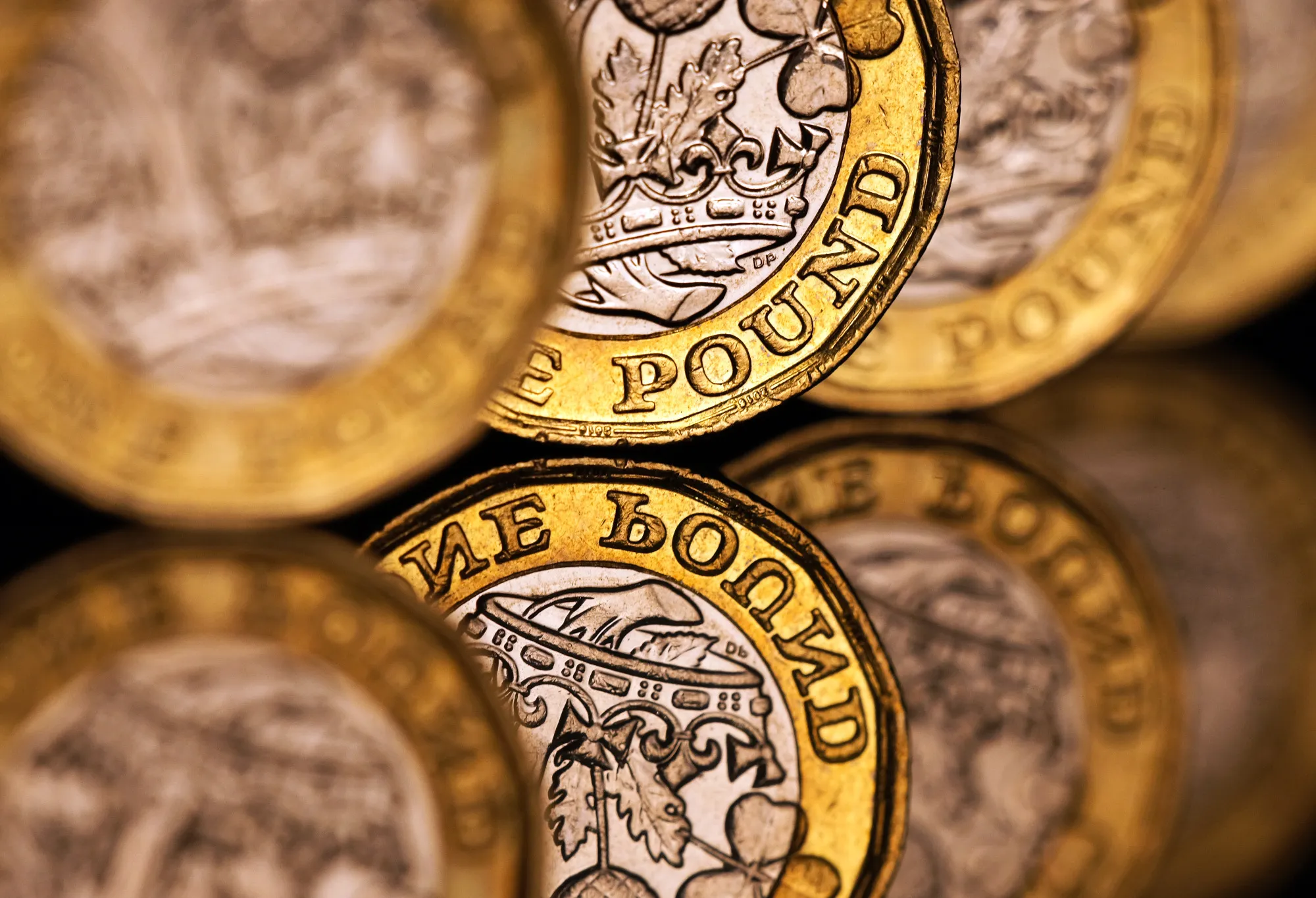 Slumping Pound Makes Everyone A Currency Trader As Brexit Looms 