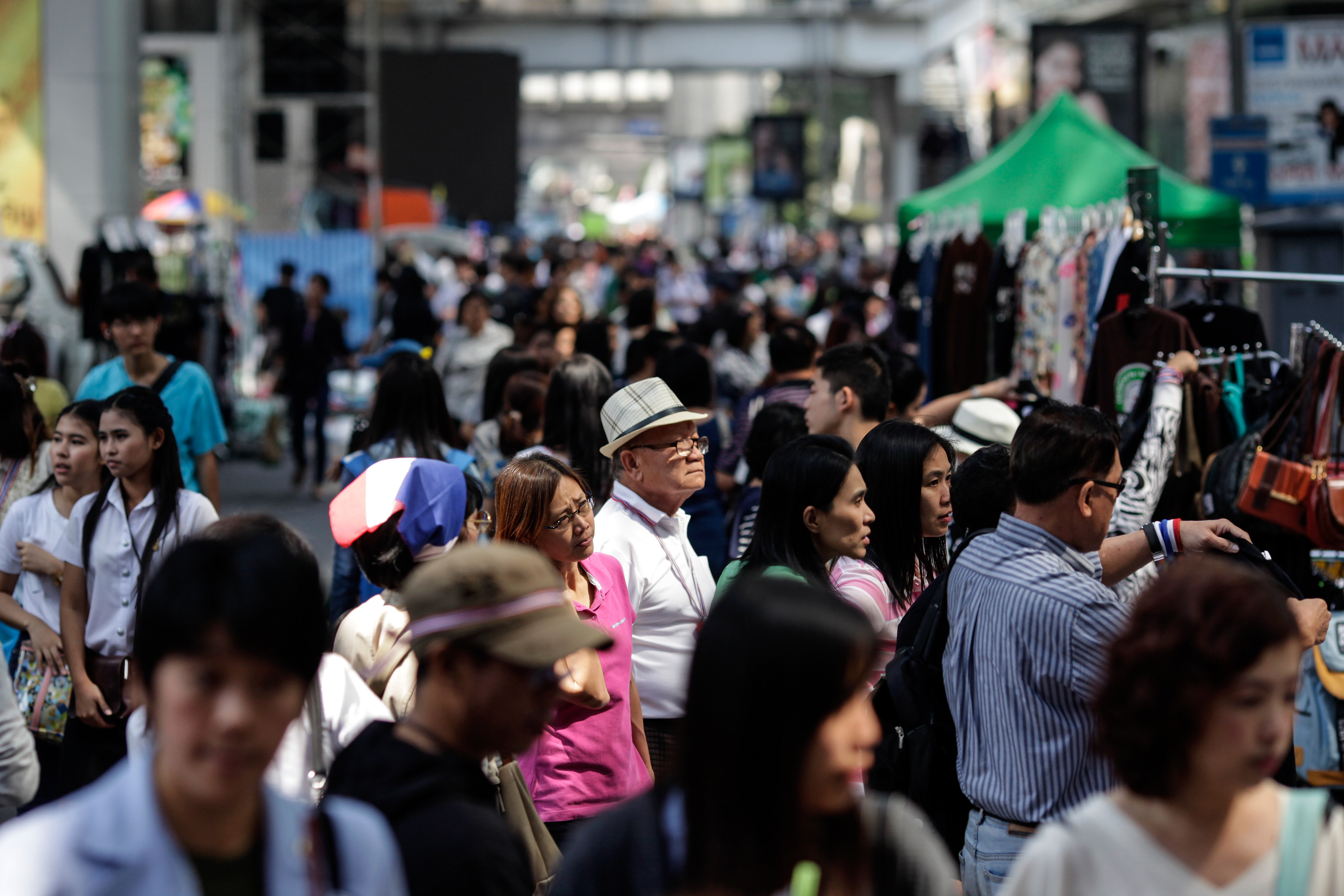 Thai GDP Growth Slows as Unrest Increases Rate Cut  