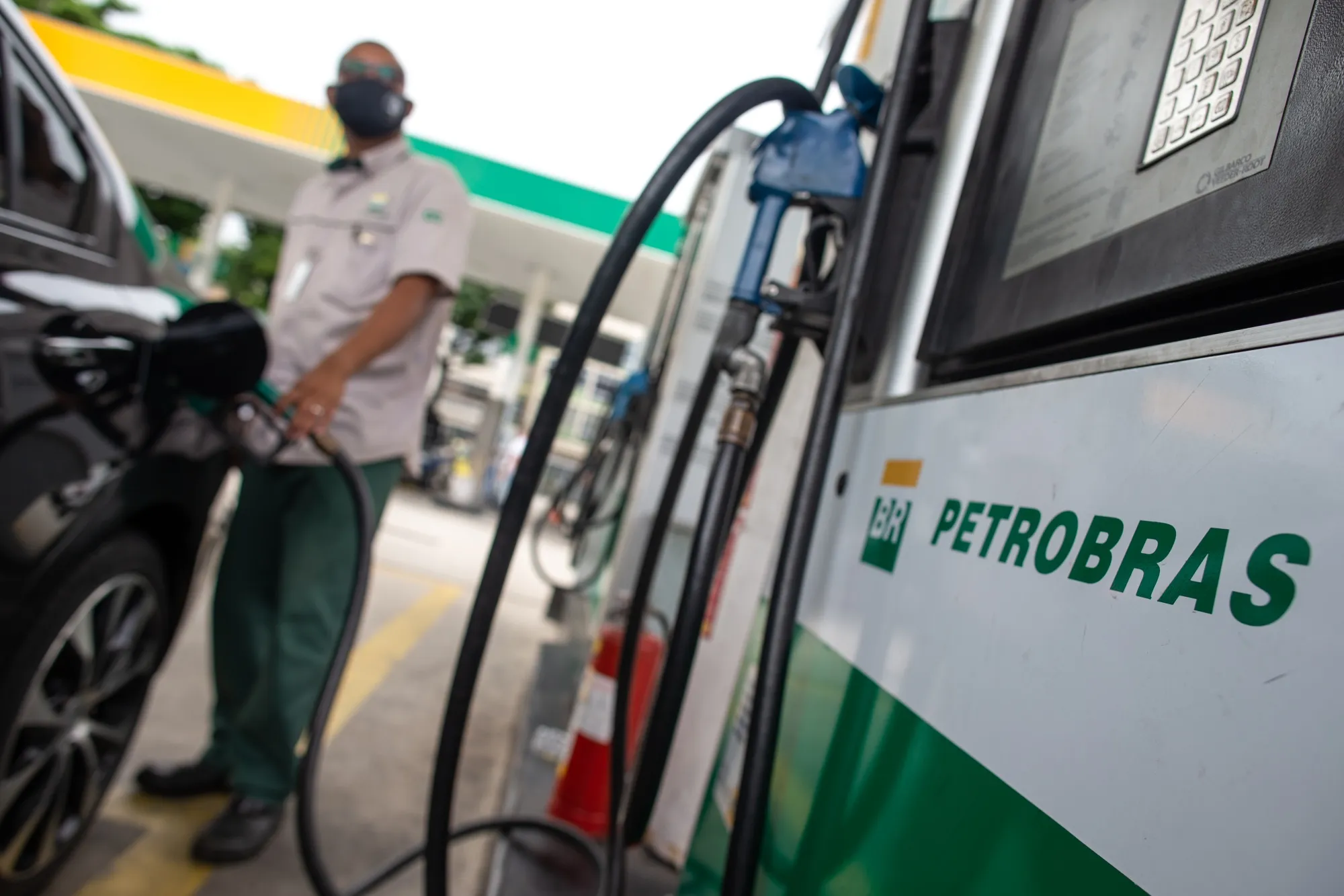 Petrobras Declines On Fuel Price Pressure From Bolsonaro