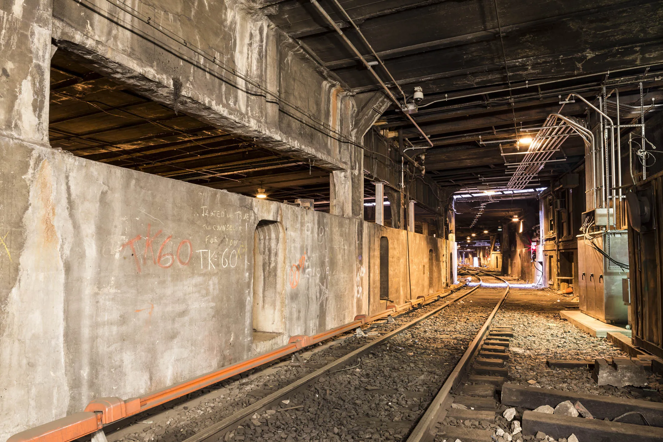 Secrets of the Waldorf Astoria: Presidential Tunnels, Red Velvet Cake - Bloomberg