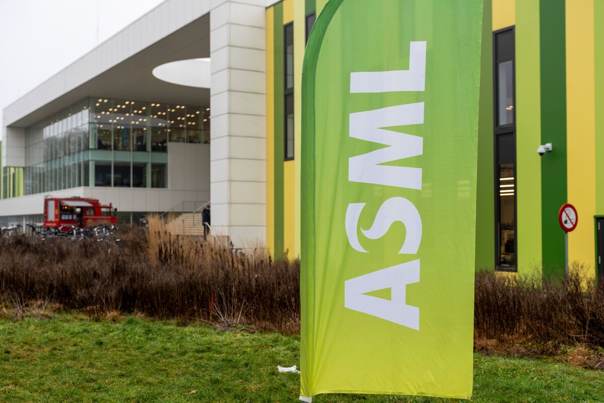 Techmeme: TSMC says it will hold off on using ASML's most advanced high-NA EUV machines, costing upwards of €350M apiece, for chip production through 2029 to save money (Bloomberg)