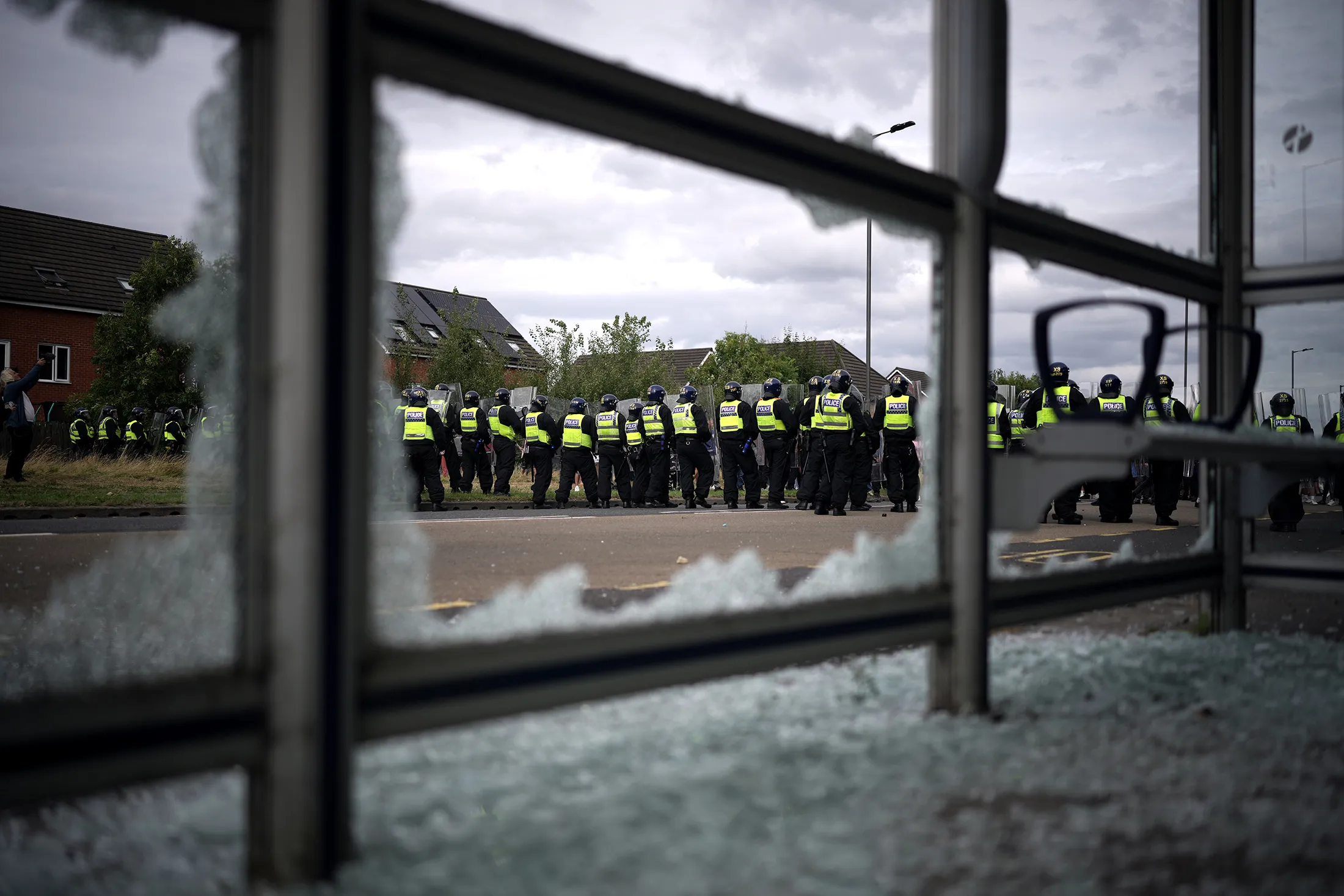 Anti-migration protesters riot outside of the Holiday Inn Express, which is being used as an asylum hotel, in Rotherham, UK,&nbsp;on Aug.&nbsp;4.