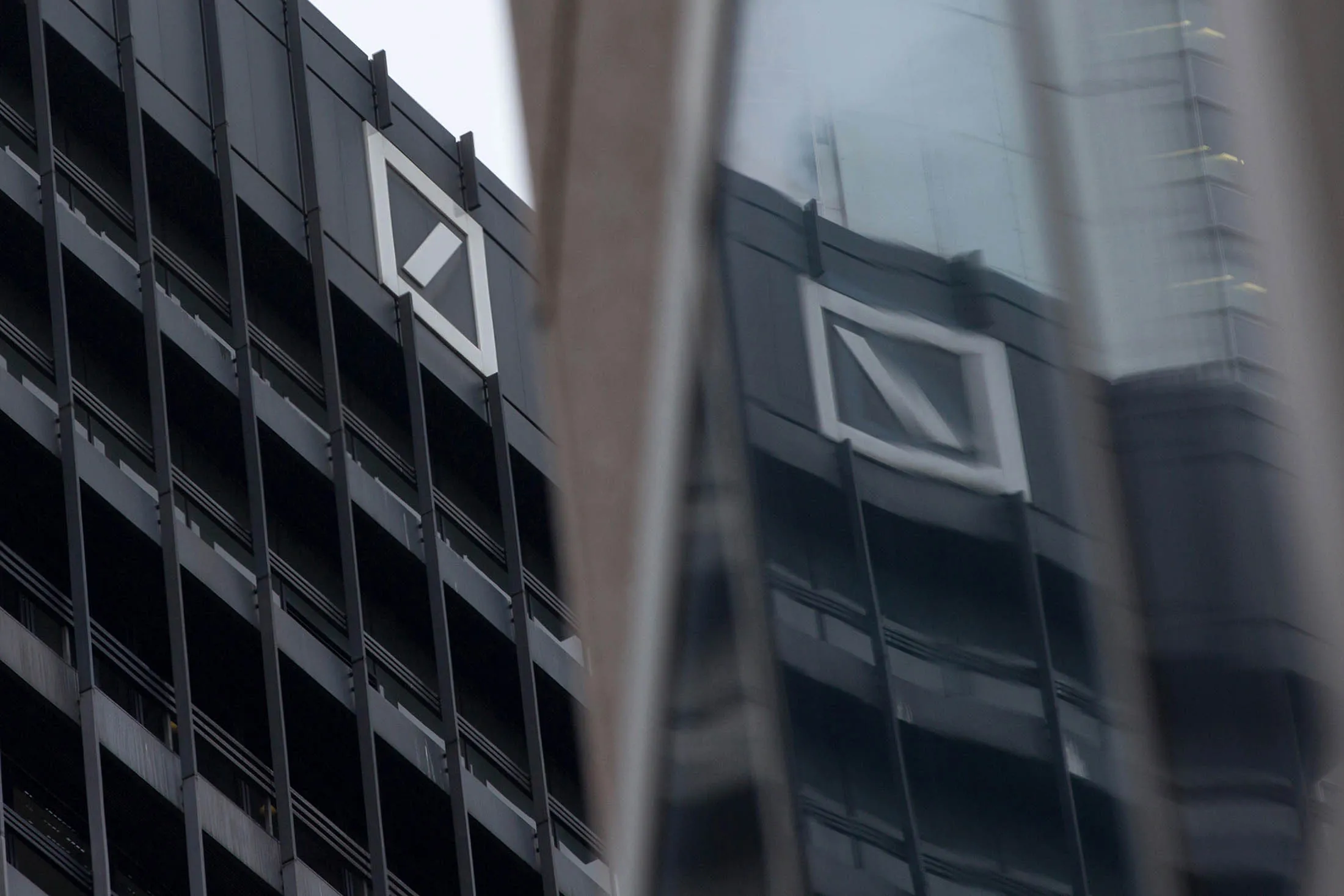 The Deutsche Bank AG logo.
