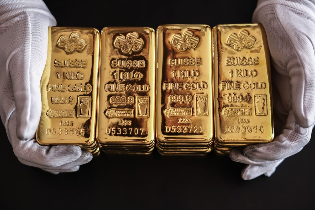 Gold Climbs Near $4,000 as US Government Shutdown Continues