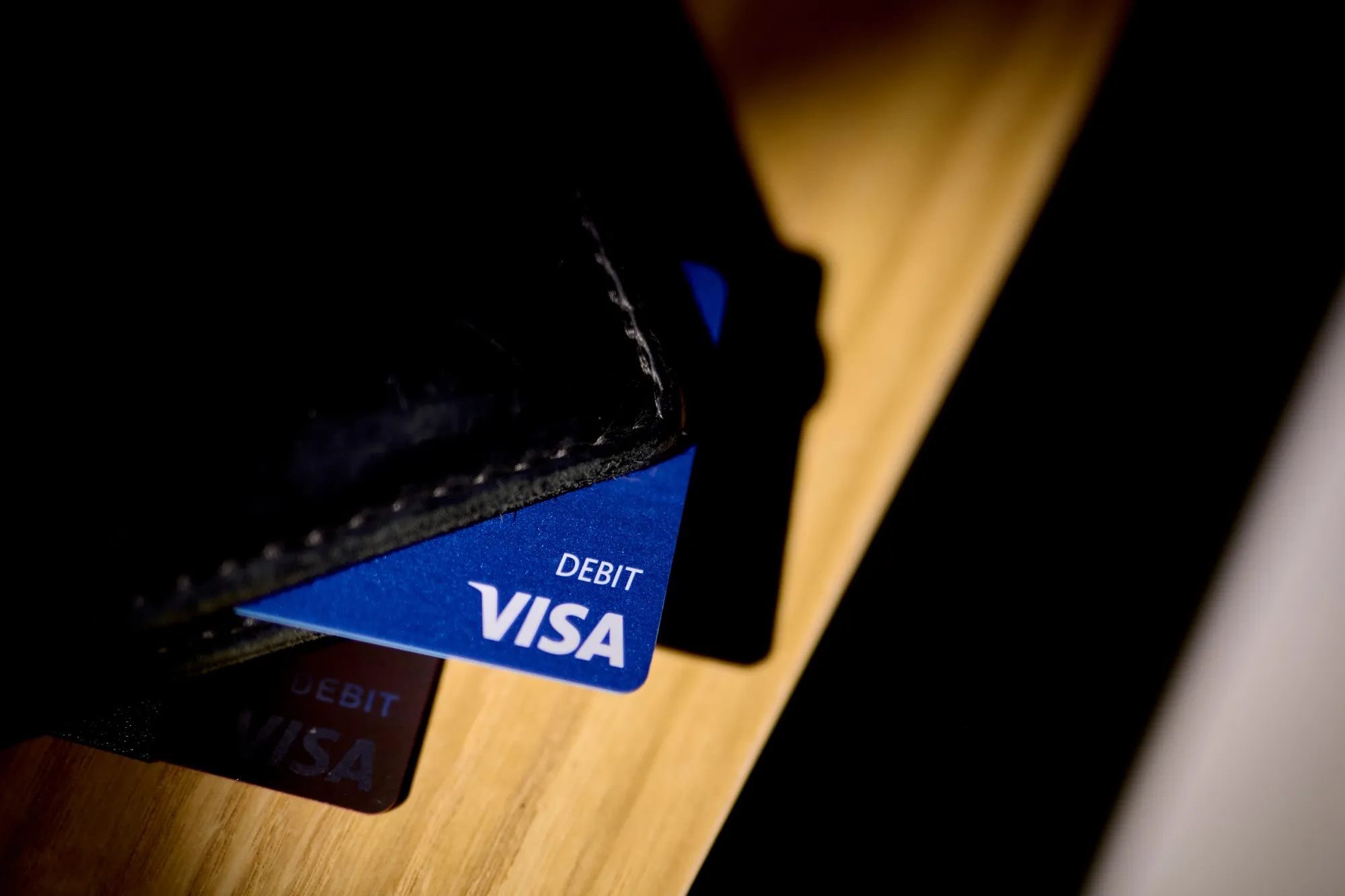 Visa, Coinbase Offer Real-Time Crypto Purchases Via Debit Cards - Bloomberg