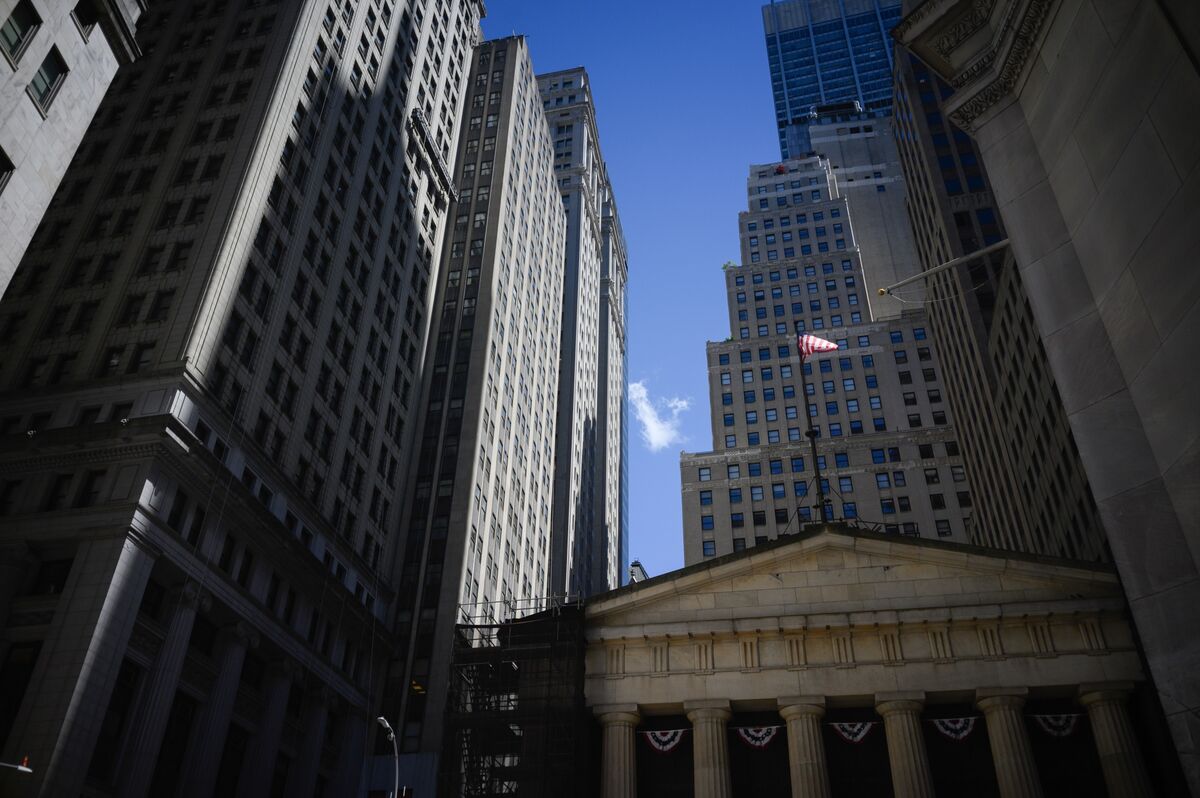 bloomberg.com - Greg Ritchie - Hedge Funds' Favorite US Bond Trade Is Sputtering