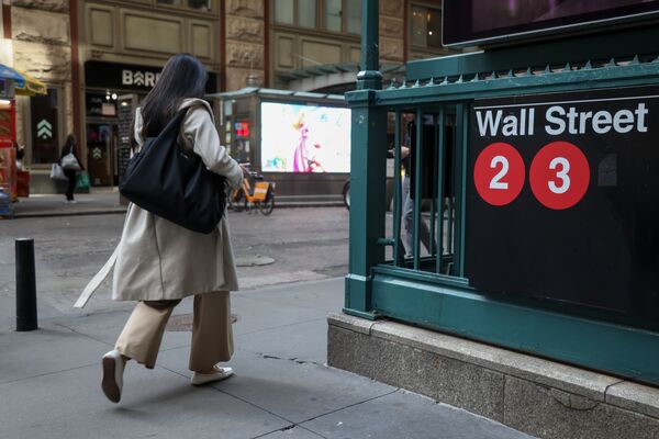 US Stocks Slump As Rising Oil Obscures Path For Interest Rates