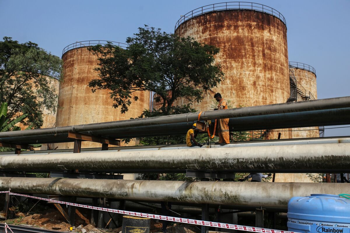 India’s Fuel Exports Plunge in May as Domestic Needs Prioritized