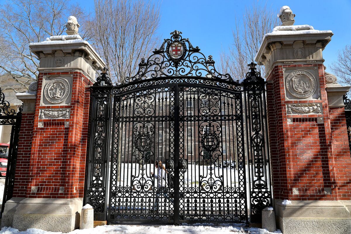 Brown University Seeks to Cut Costs After Back-to-Back Budget Deficits