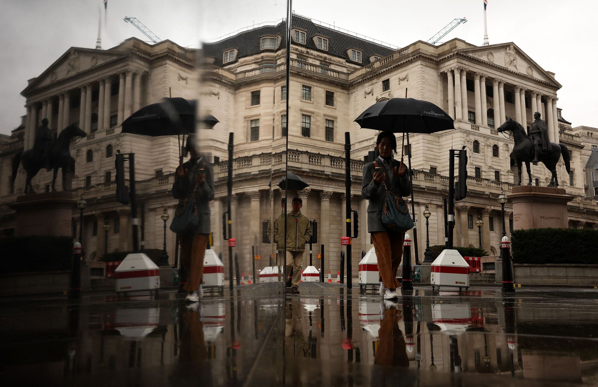 BOE Official Sees ‘Exuberance’ As Top Financial Stability Risk - Bloomberg