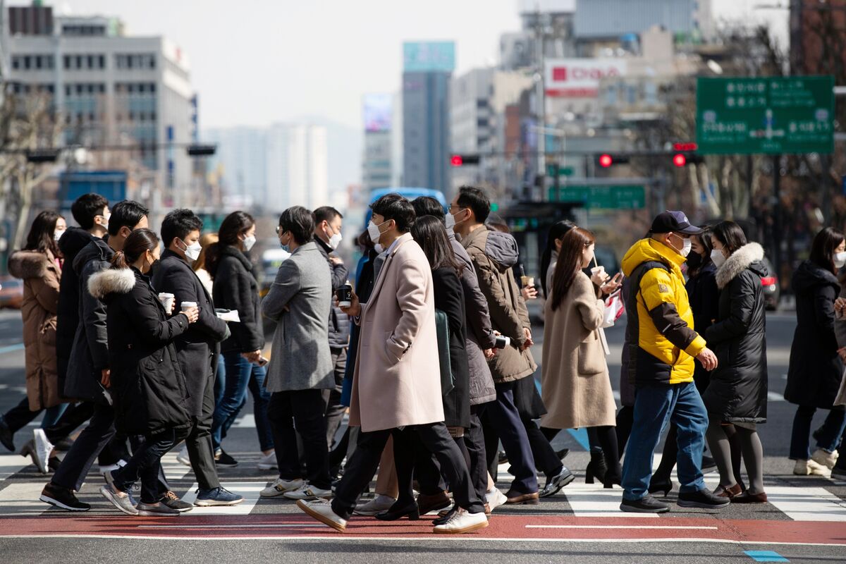 A Retail Trading Army Has Been Roiling Korean Stocks for Months