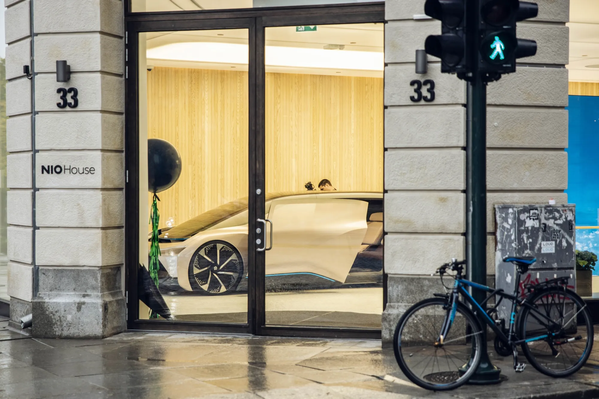The Nio Inc. EVE concept electric vehicle in a showroom&nbsp;in Oslo, Norway, on Thursday, Sept. 30, 2021.&nbsp;