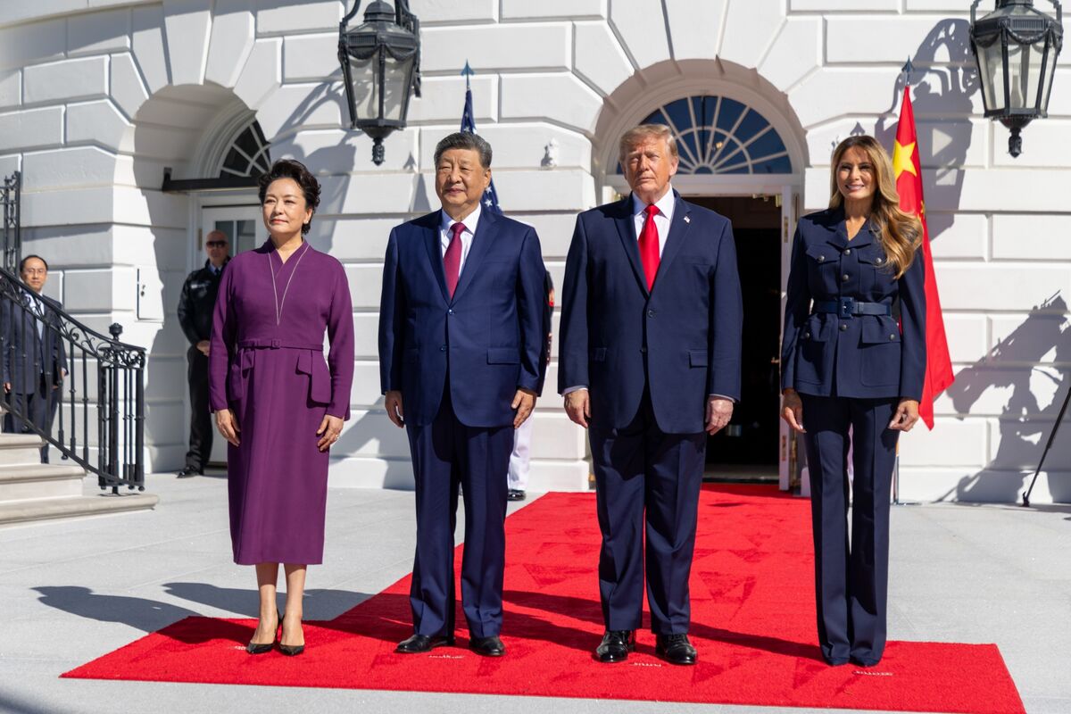 bloomberg.com - Menaka Doshi - India's Lesson as Trump Pulls Out the Stops for Xi