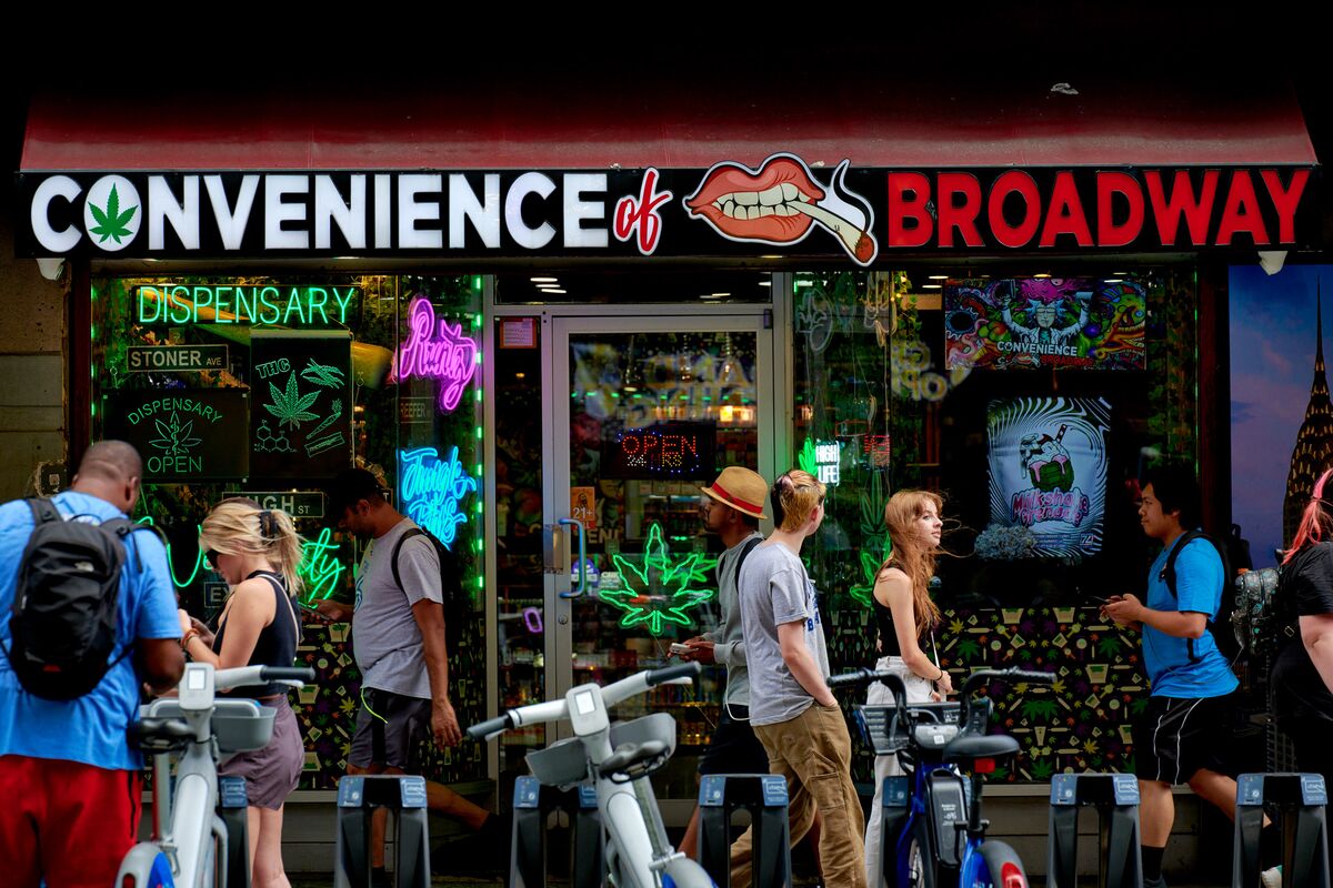 New York’s Weed Stores Are Exposing Banks to Illegal Drug Sales