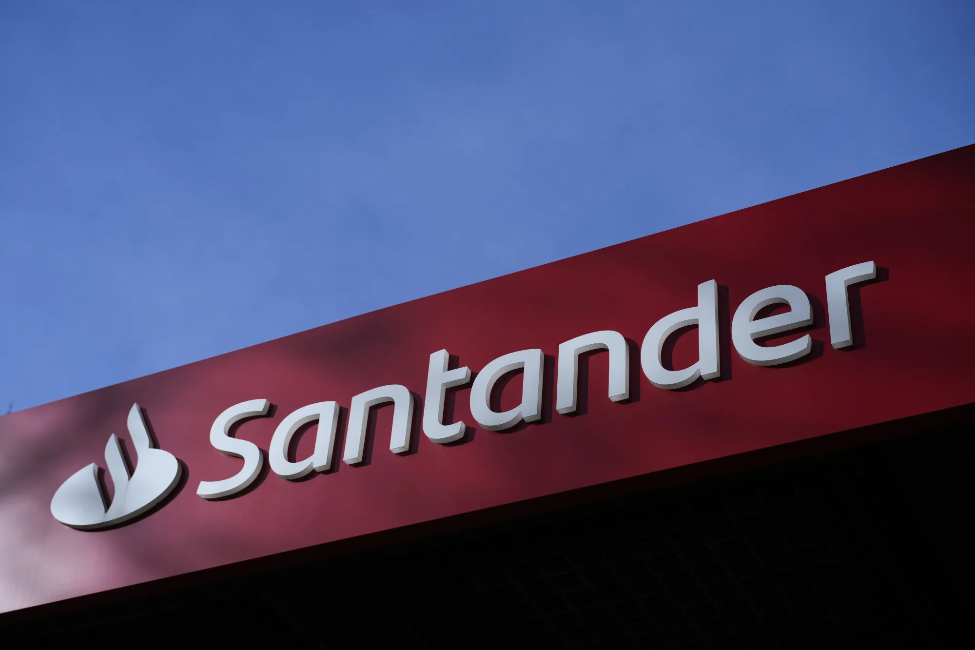 Agência do Banco Santander em Madri, em 2024