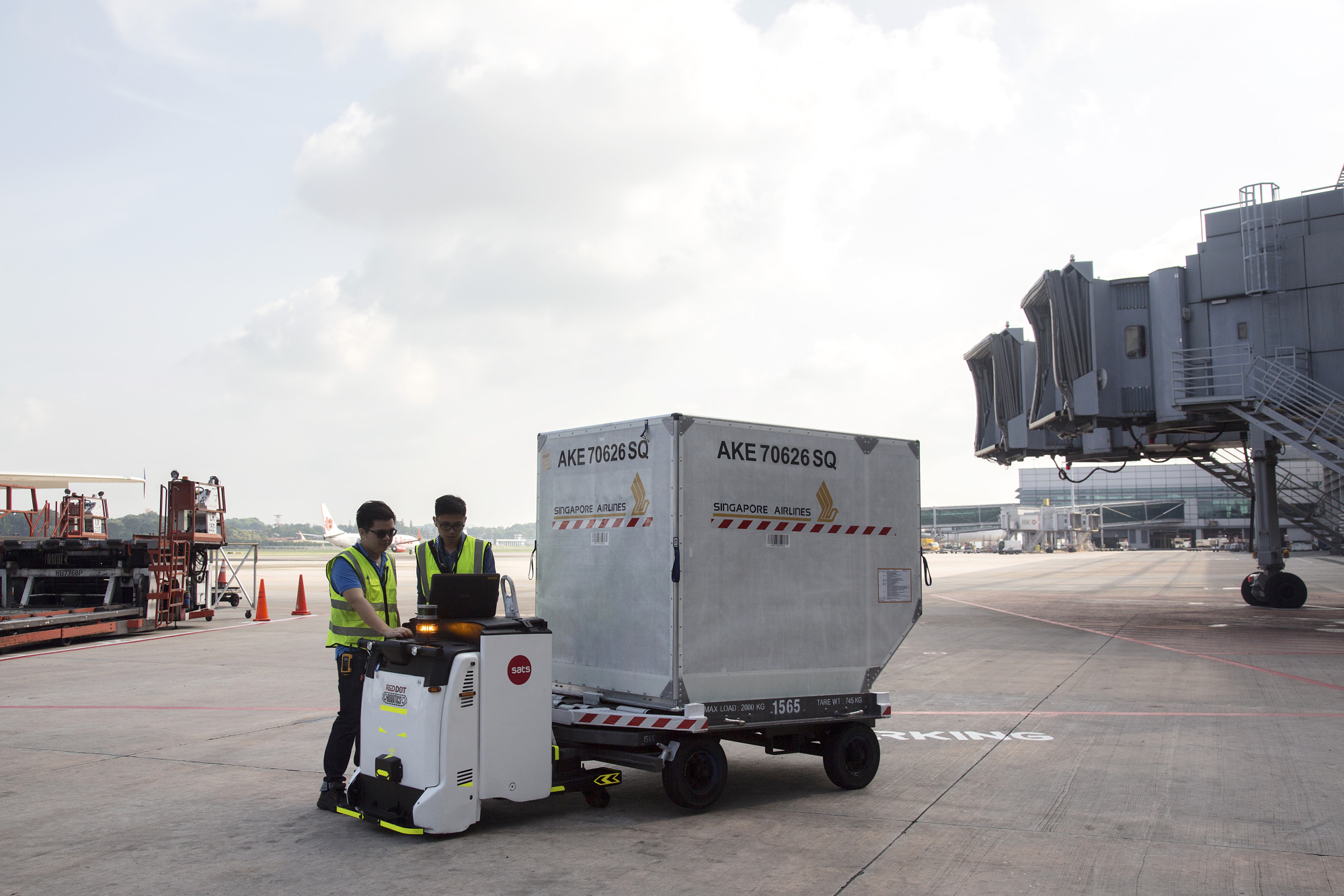 Singapore Aims to Be Asia's Busiest International Airport - Bloomberg