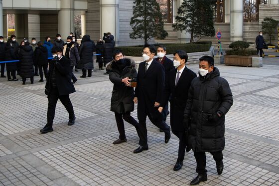 Samsung Heir Faces Nine Years in Jail as Bribery Trial Wraps