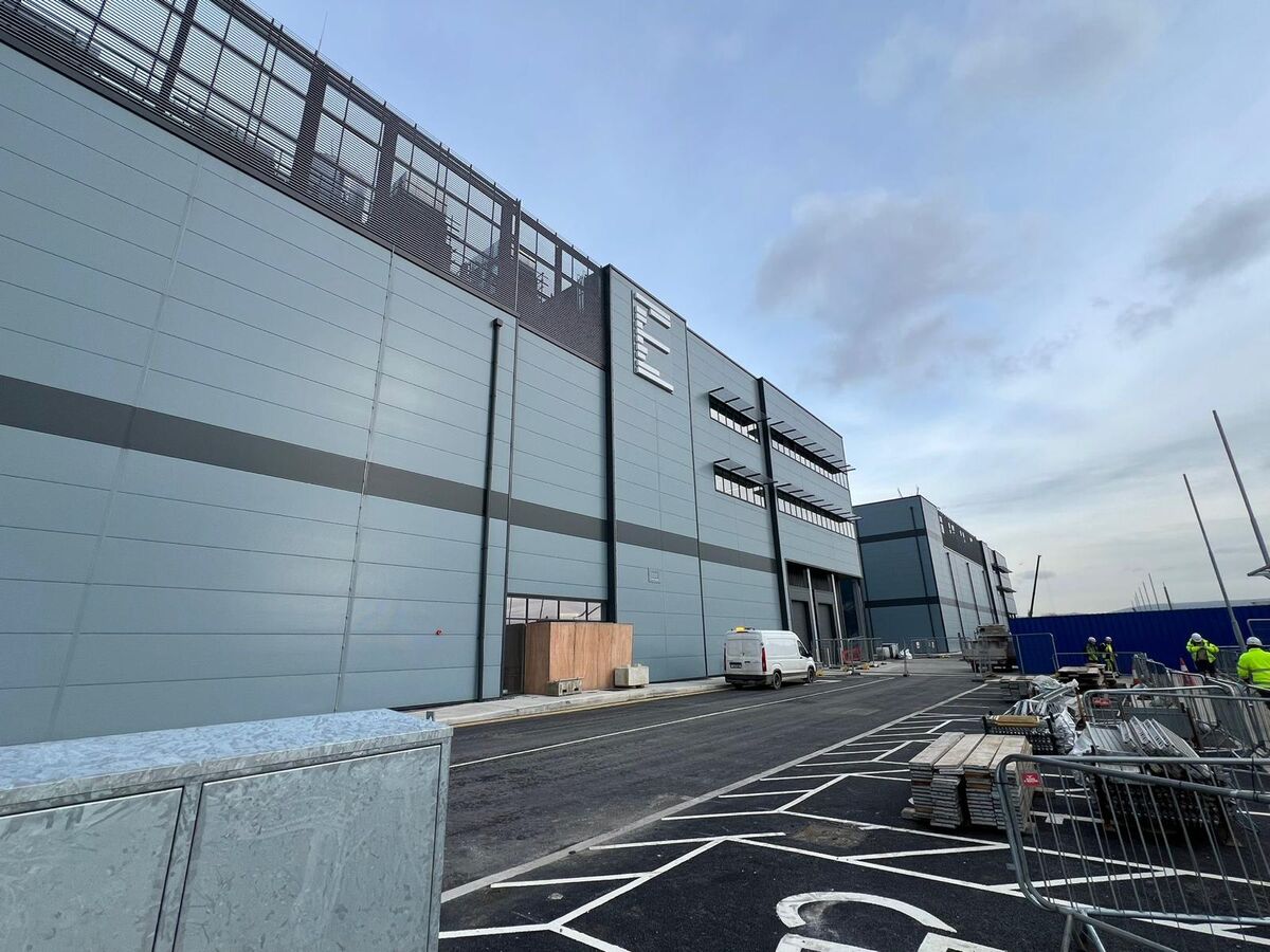 Finance: Echelon Data Centres' owners are reportedly exploring options, including a potential sale of the company. This move comes amid increasing interest in data center assets as demand for cloud services rises. Details on interested buyers or timeline remain undisclosed.