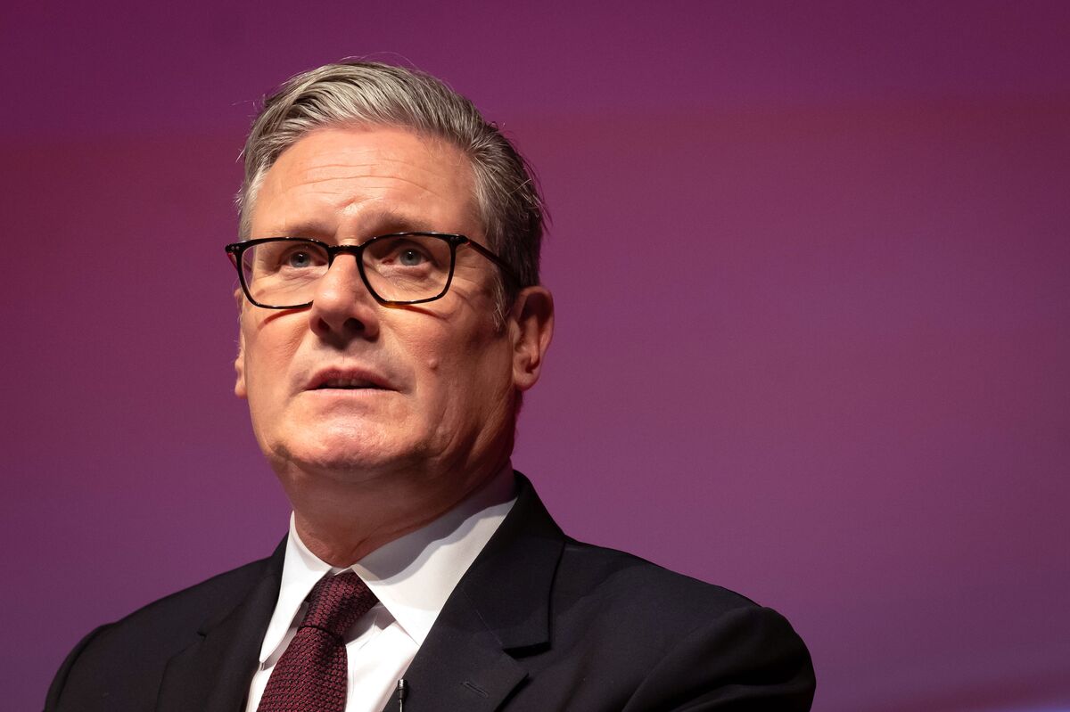 Gilts Advance as Risk of Sudden Starmer Ousting Fades