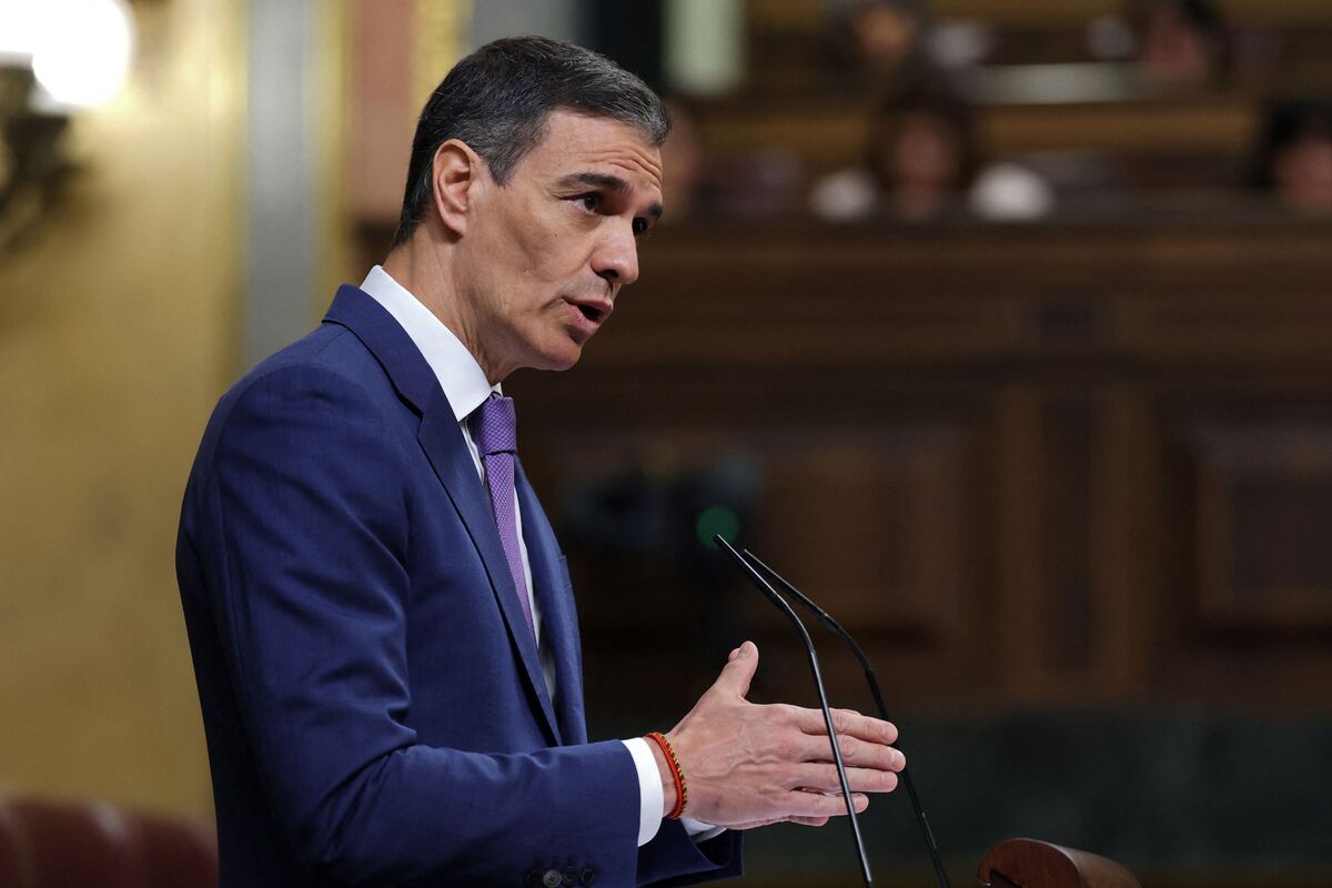 🟪"Sanchez: Dirigenti elettrici a carico dei costi nucleari o chiusura in vista"
