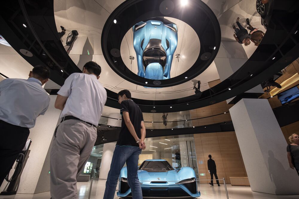 The 18 Billion Electric Car Bubble At Risk Of Bursting In China Inside Chinese Electric Car Maker Nio Inc S Shanghai Showroom