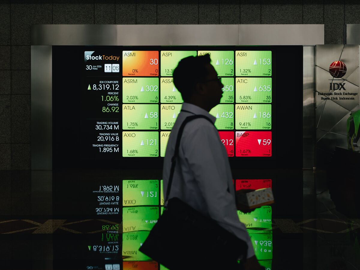 bloomberg.com - Hedge Funds, Banks Rush to Hire Traders as Markets Turn Volatile