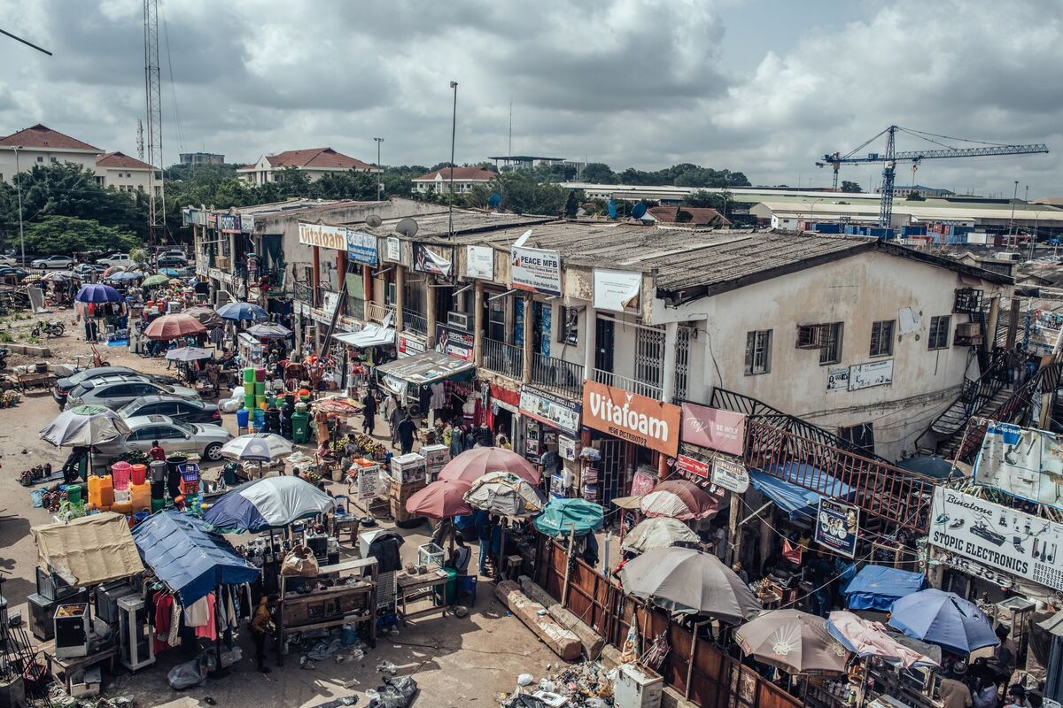 🟪"Riforma Economica in Nigeria: L'abolizione delle Tariffe potrebbe Rivoluzionare le Entrate Fiscali"