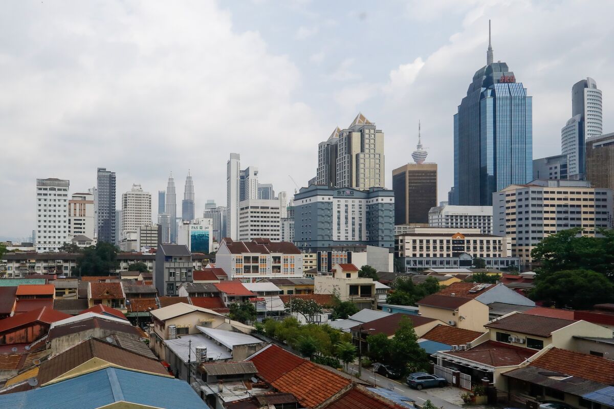 Malaysia Set to Hold Rate as Policymakers Gauge Impact of Easing
