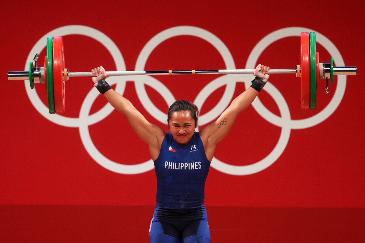 Olympics Weightlifter Diaz Wins First Ever Gold For Philippines And Big Prizes Bloomberg