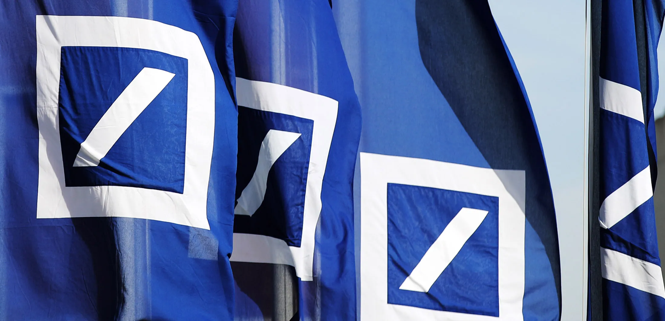 Deutsche Bank  large lede ll