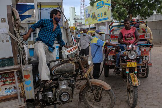 Gasoline Use Jumps as Cooped-Up Indian Drivers Hit the Roads