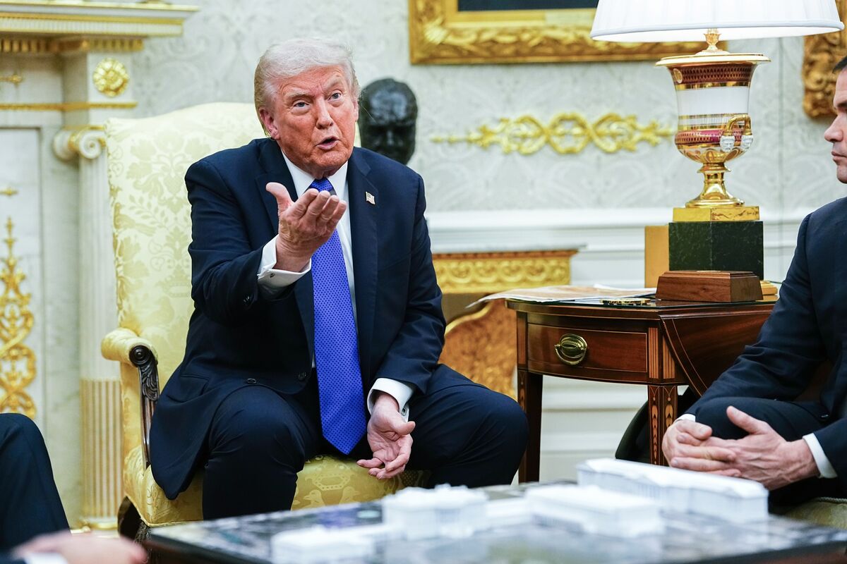 Oil Jumps as Trump Steps Up Pressure on Russia