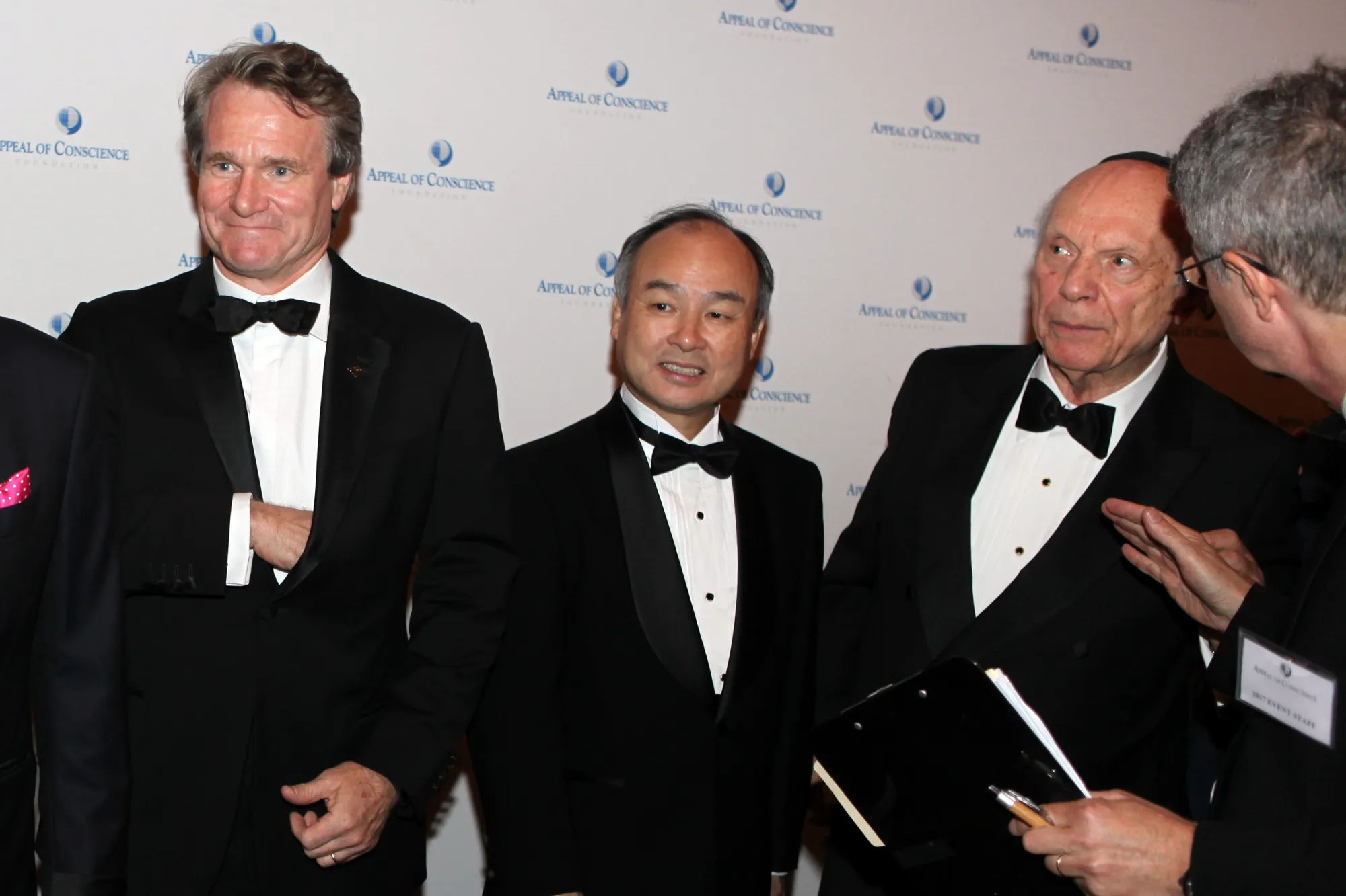 SoftBank CEO Parties With Smart Robots During UN GA Week - Bloomberg