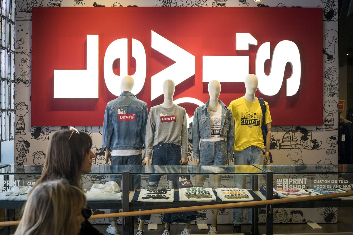 Levi Strauss Stock Rises After Its First Earnings Report - Bloomberg