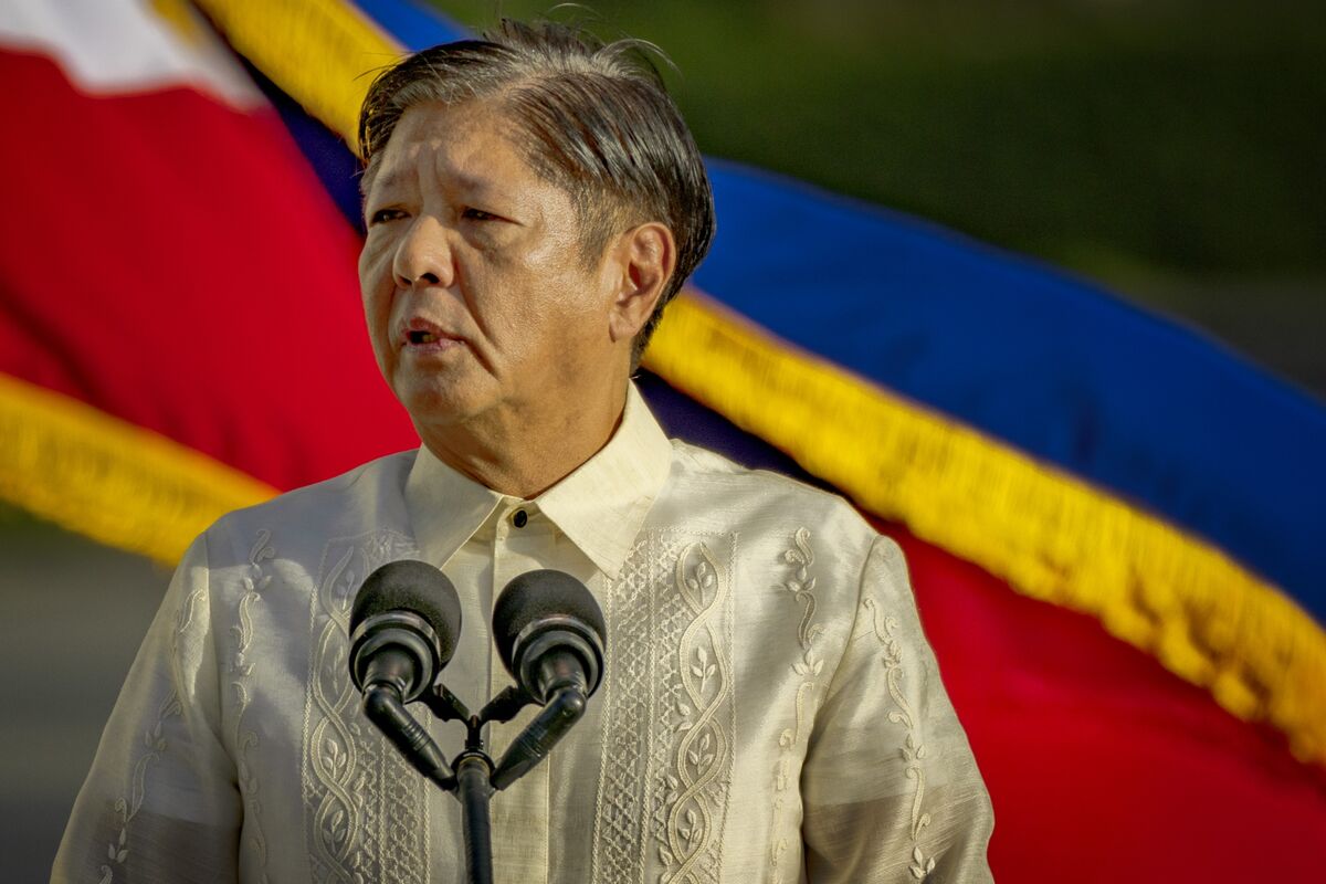 Philippine President Marcos’ Ratings Slide After Duterte Arrest