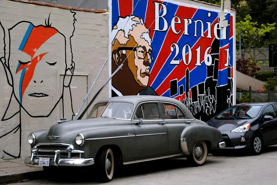 Murals depicting David Bowie and Bernie Sanders in the Silver Lake neighborhood of Los Angeles 